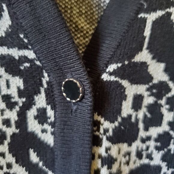 Isaac Mizrahi Live Women's S Black & White Floral Rose Button Front Cardigan - Picture 4 of 10